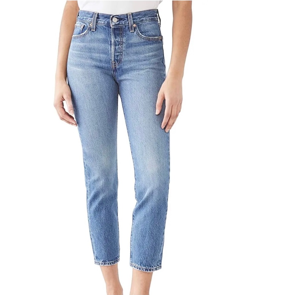 Levi's Wedgie Jeans Size 26 Icon Fit High-Rise